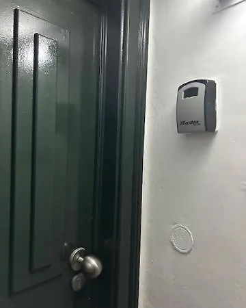 Mouraria's Place - Blue Lisboa